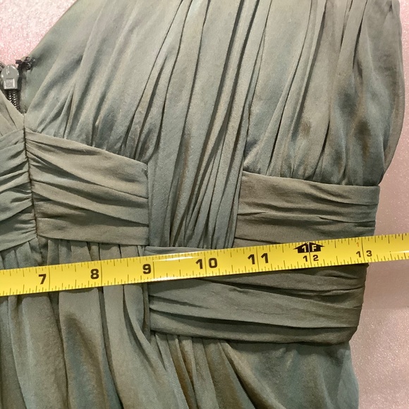 Carmen Marc Valvo 100% Silk Shimmering Green Long Evening Dress Y2K Size 4 - Picture 15 of 15